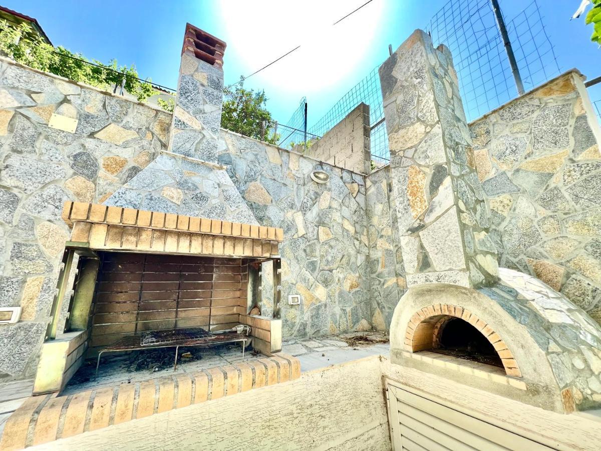 Propery Under Renovation Apartment Sarandë Exterior foto