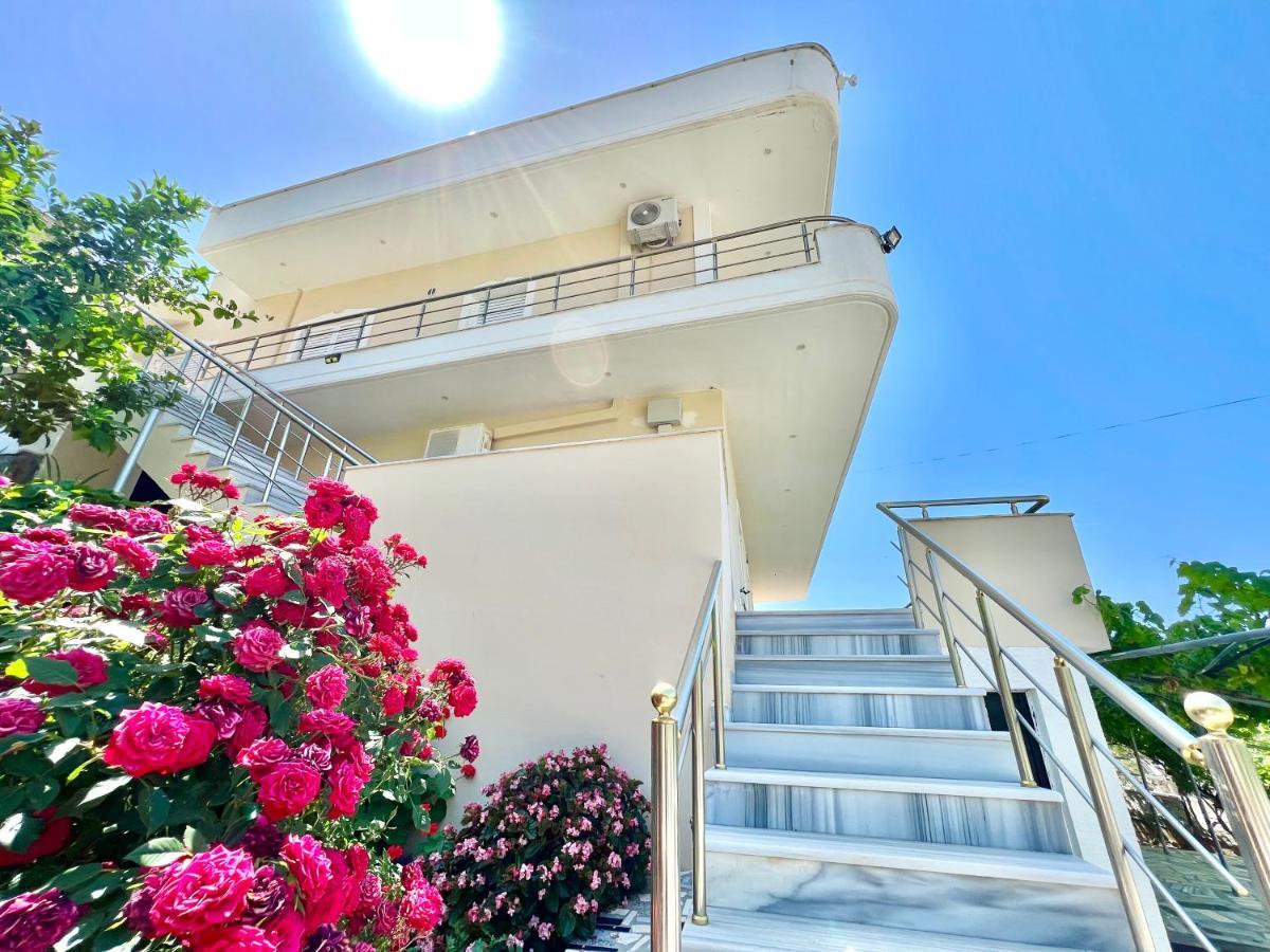 Propery Under Renovation Apartment Sarandë Exterior foto