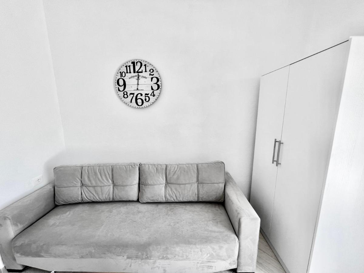 Propery Under Renovation Apartment Sarandë Exterior foto