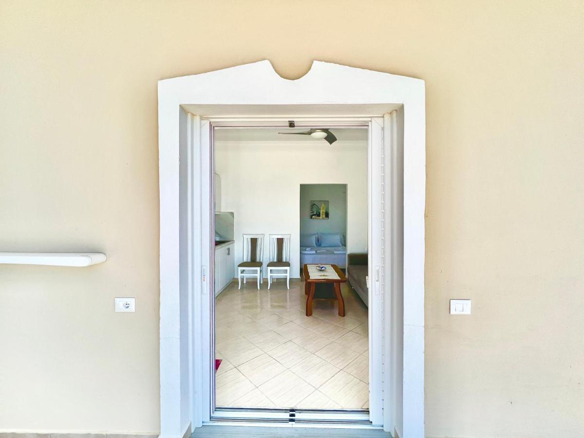 Propery Under Renovation Apartment Sarandë Exterior foto